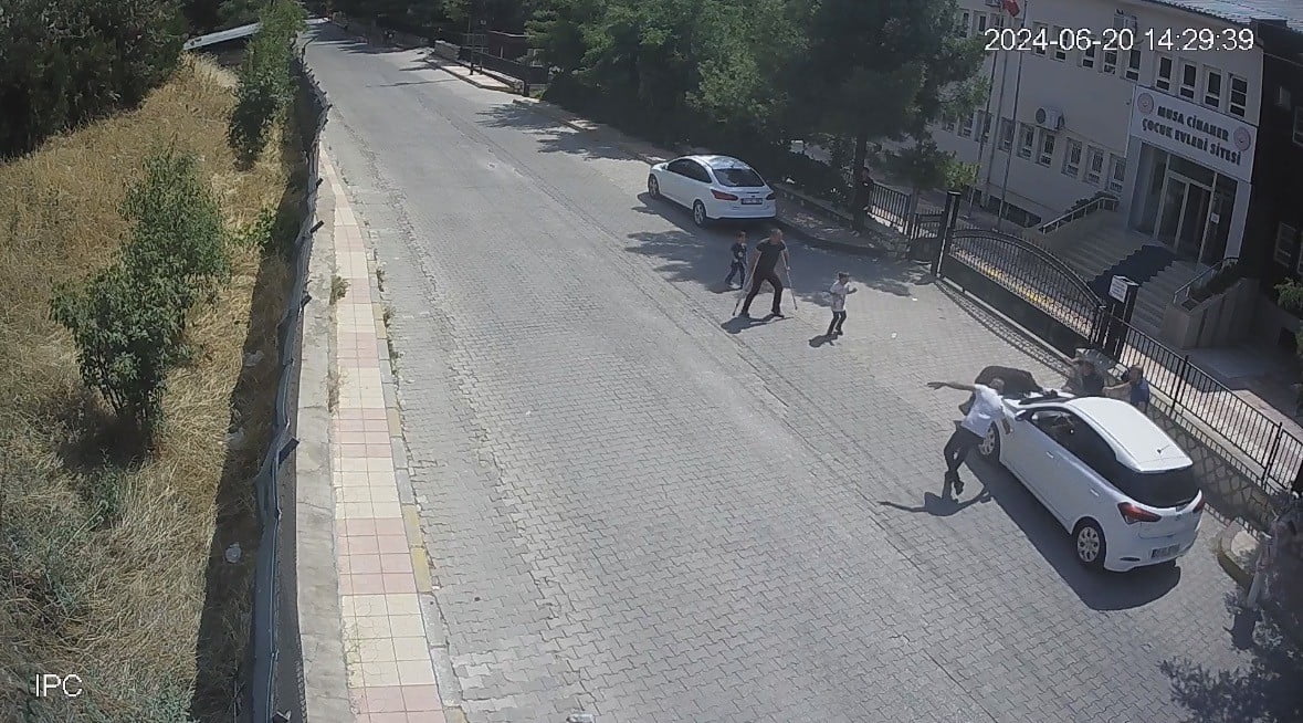 MARDİN'DE GELİNİ TARAFINDAN DARP EDİLDİKTEN SONRA OTOMOBİLLE YARALANAN NERİMAN ÇEKİN'İN DAVASINDA...