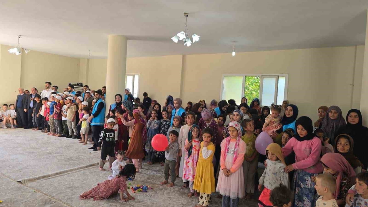 MARDİN’DE BOZTEPE MAHALLESİ 2. CAMİİ’NDE YÜRÜTÜLEN ÇALIŞMALAR KAPSAMINDA GENÇLERE VE ÇOCUKLARA...
