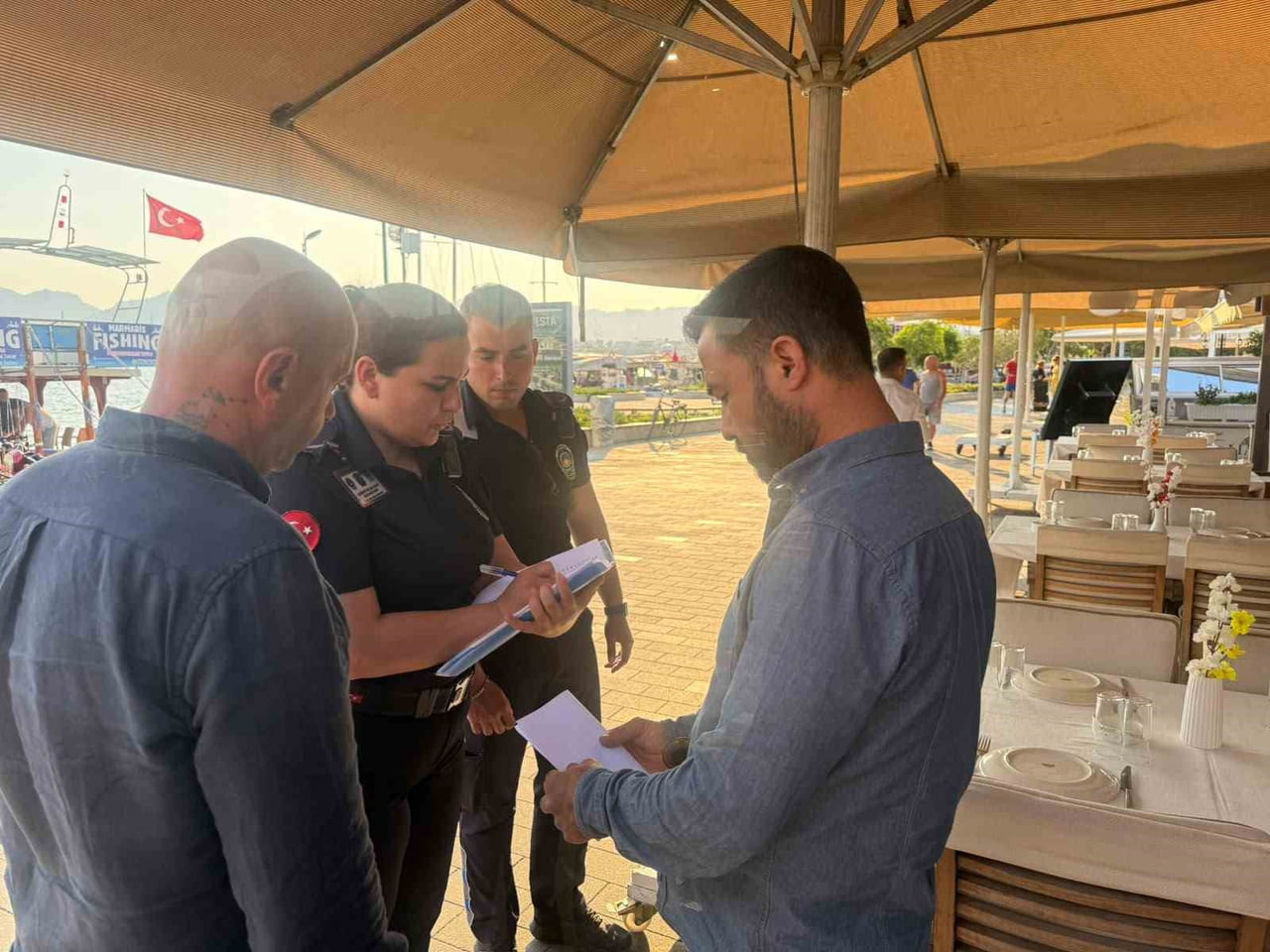 MARMARİS BELEDİYESİ, SEZON YOĞUNLUĞUNUN BAŞLAMASIYLA BİRLİKTE YAT LİMANI’NDA ÇEVRE TEMİZLİĞİ VE...