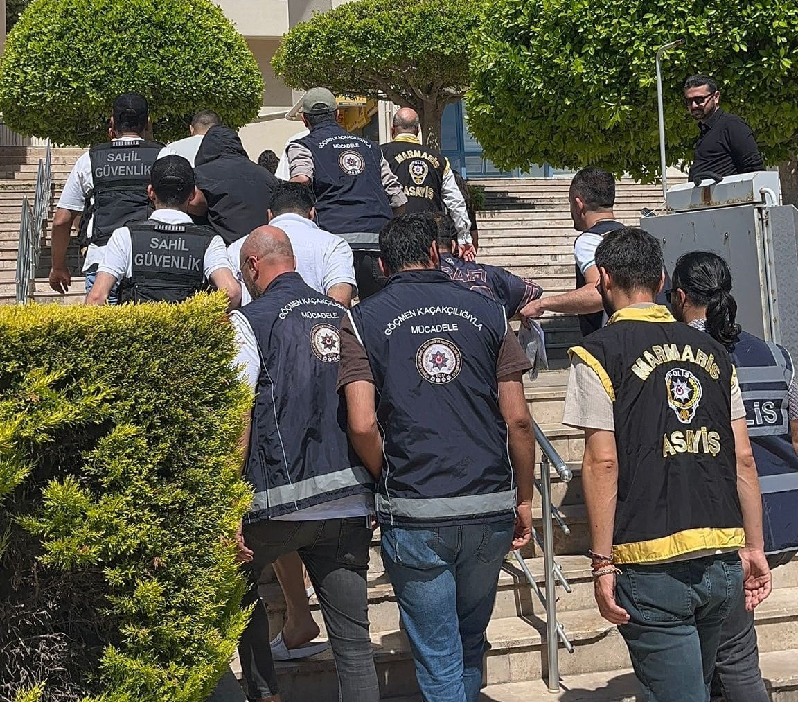 MARMARİS’TE GÖÇMEN KAÇAKÇILIĞI OPERASYONU: 7 ŞÜPHELİ ADLİYEYE SEVK EDİLDİ