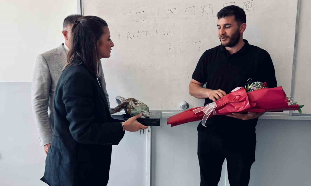 MEB GENEL MÜDÜRÜ DURNA, OKUL SALDIRISINDAN ETKİLENEN ÖĞRENCİ VE ÖĞRETMENLERİ ZİYARET...