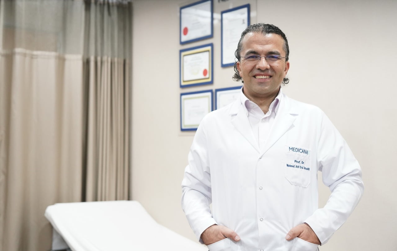 MEDİCANA INTERNATİONAL ANKARA HASTANESİ OMURGA CERRAHİSİ UZMANI PROF. DR. MEHMET ATIF EROL...