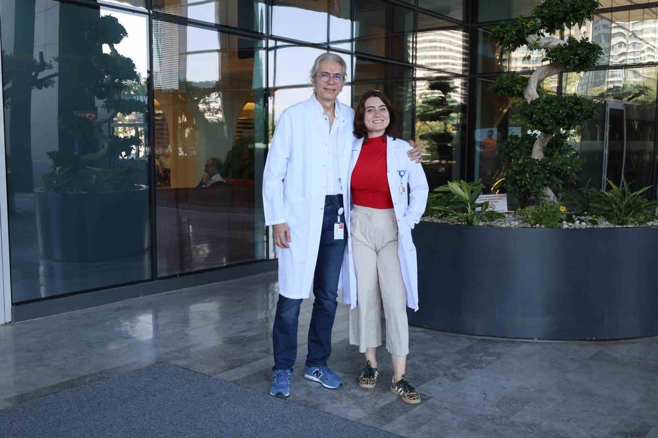 MEDİCANA SAĞLIK GRUBU GENEL CERRAHİ BÖLÜMÜ’NDEN PROF. DR. KORAY TOPGÜL VE KLİNİK PSİKOLOG ILGAZ...