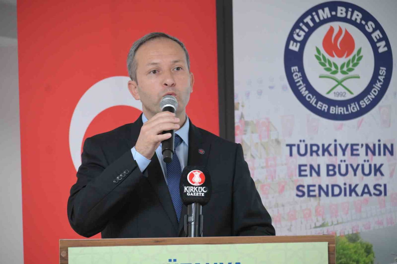 MEMUR-SEN KÜTAHYA İL TEMSİLCİSİ VE EĞİTİM-BİR-SEN KÜTAHYA 1 NO’LU ŞUBE BAŞKANI FATİH...