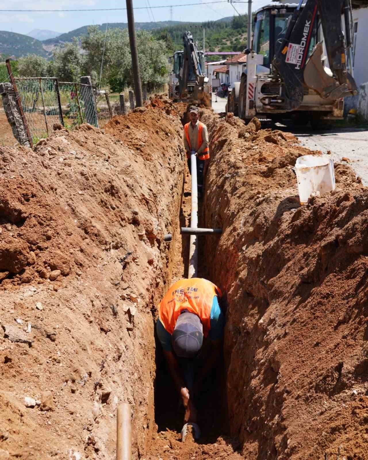 MENTEŞE DOĞANKÖY MAHALLESİNİN İÇME SUYU ALTYAPISI YENİLENİYOR