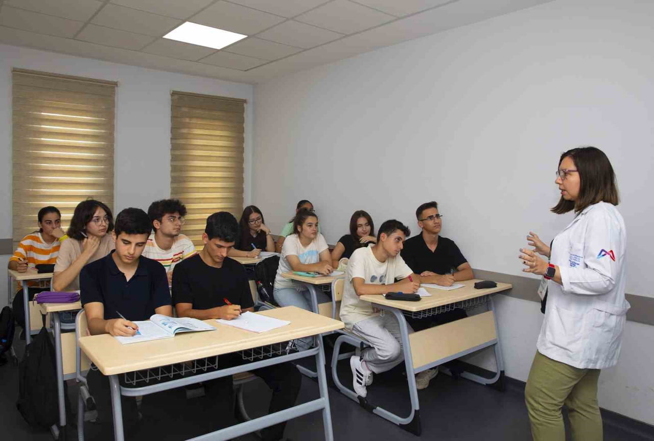 MERSİN'DE LGS'YE SAYILI GÜNLER KALA UZMANLAR, ÖĞRENCİ VE VELİLERE ÖNEMLİ UYARILARDA BULUNDU. SINAV...