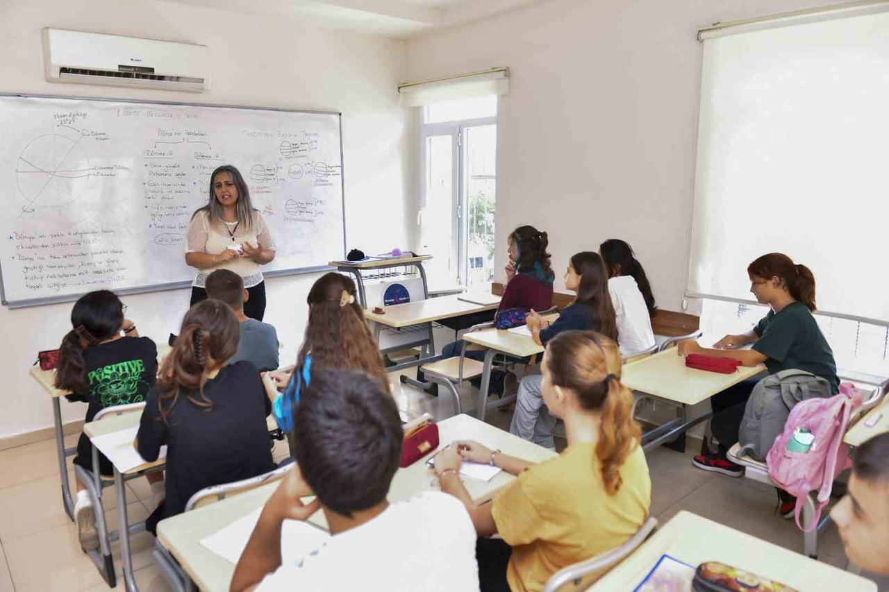 MERSİN'DE LGS'YE SAYILI GÜNLER KALA UZMANLAR, ÖĞRENCİ VE VELİLERE ÖNEMLİ UYARILARDA BULUNDU. SINAV...