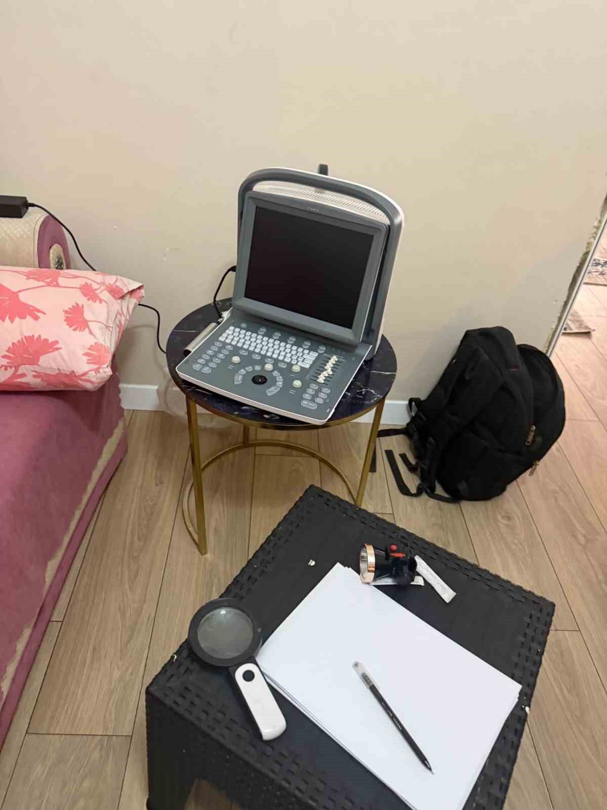 MERSİN'İN ERDEMLİ İLÇESİNDE POLİSİN ÇALIŞMASI SONUCU KENDİSİNİ DOKTOR OLARAK TANITAN YABANCI...