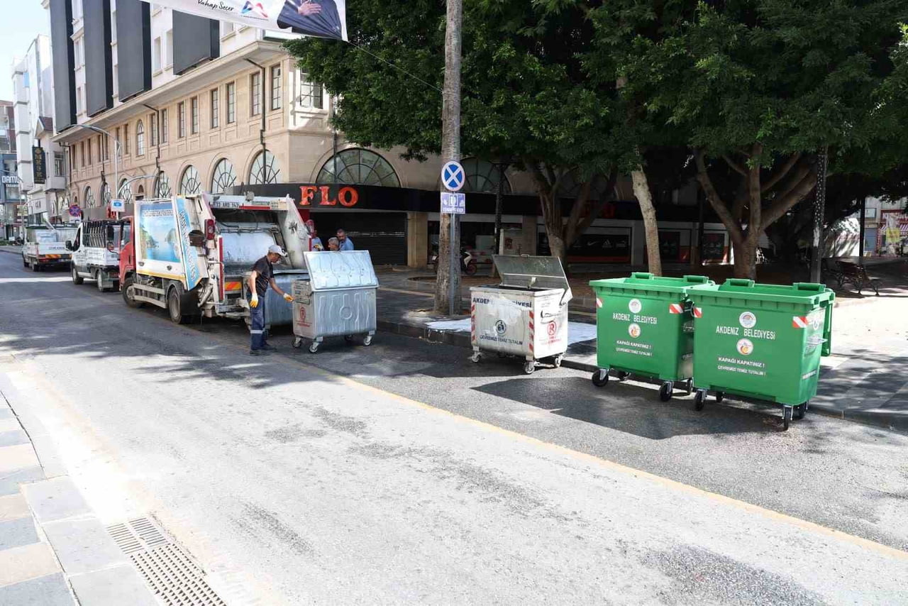 MERSİN'İN MERKEZ İLÇE AKDENİZ BELEDİYESİ, KENT MERKEZİNDE ÇEVRE SAĞLIĞINI KORUMAK VE GÖRÜNTÜ...