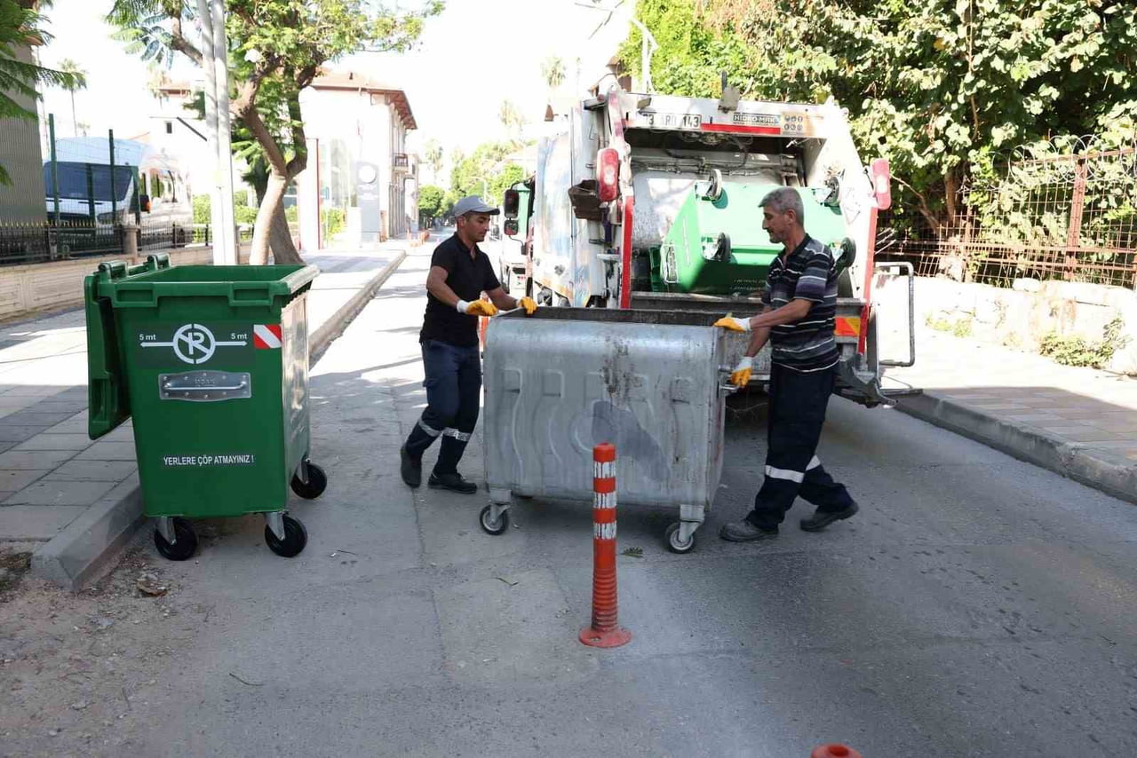 MERSİN'İN MERKEZ İLÇE AKDENİZ BELEDİYESİ, KENT MERKEZİNDE ÇEVRE SAĞLIĞINI KORUMAK VE GÖRÜNTÜ...
