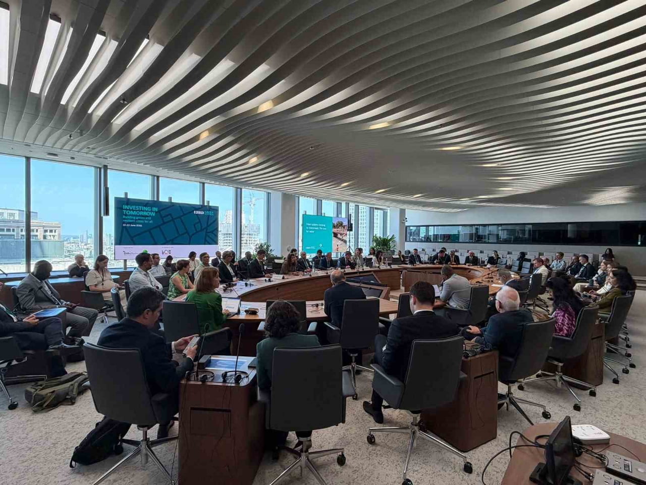 MERSİN BÜYÜKŞEHİR BELEDİYE BAŞKANI VAHAP SEÇER, LONDRA’DA DÜZENLENEN EBRD YEŞİL ŞEHİRLER BELEDİYE...