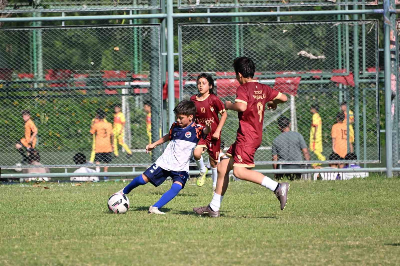MERSİN BÜYÜKŞEHİR BELEDİYESİNİN EV SAHİPLİĞİNDE BAŞLAYAN U-11 VE U-12 ÇOCUK FUTBOL ŞENLİĞİ'NDE...