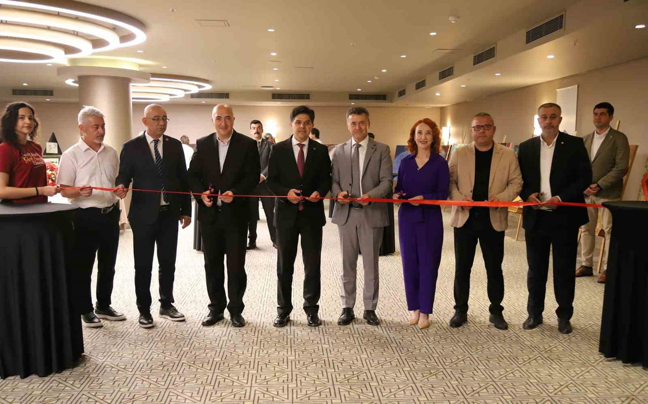 MERSİN’DE YÜRÜTÜLEN DAHİ MERSİN (DİJİTAL AHİLİK) PROJESİ KAPSAMINDA DÜZENLENEN 'ATIKTAN KAĞIDA VE...