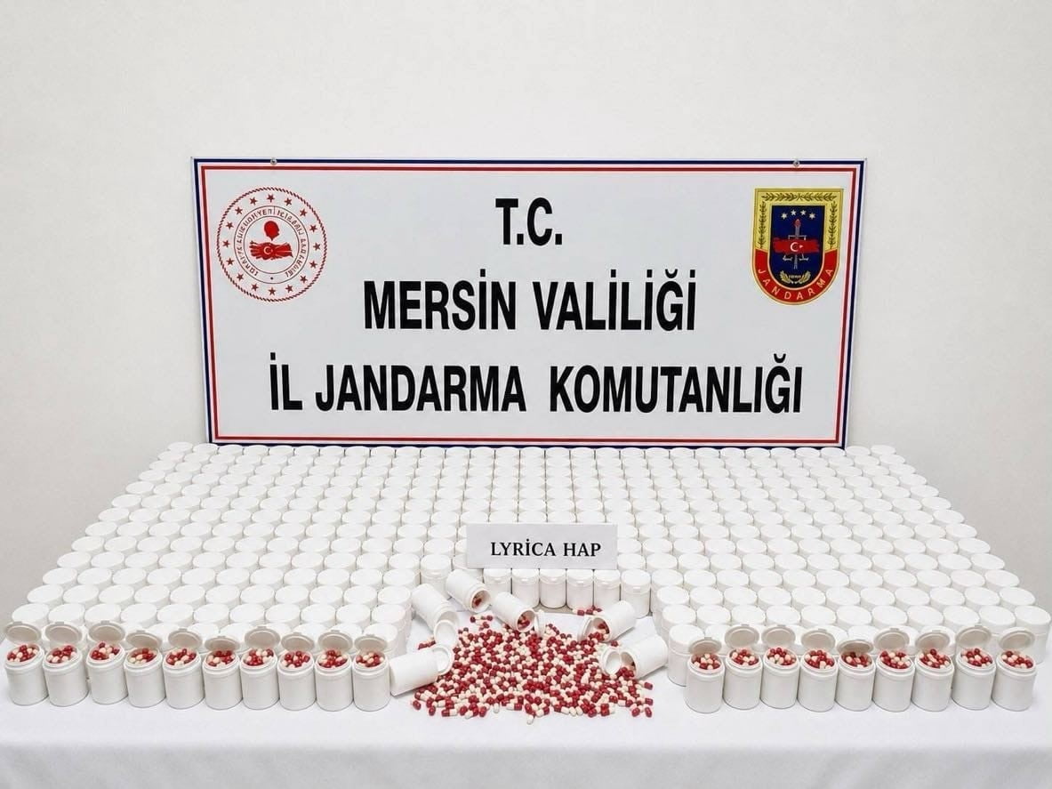 MERSİN İL JANDARMA KOMUTANLIĞI EKİPLERİNCE UYUŞTURUCU MADDE TİCARETİ YAPAN ŞÜPHELİLERE YÖNELİK...