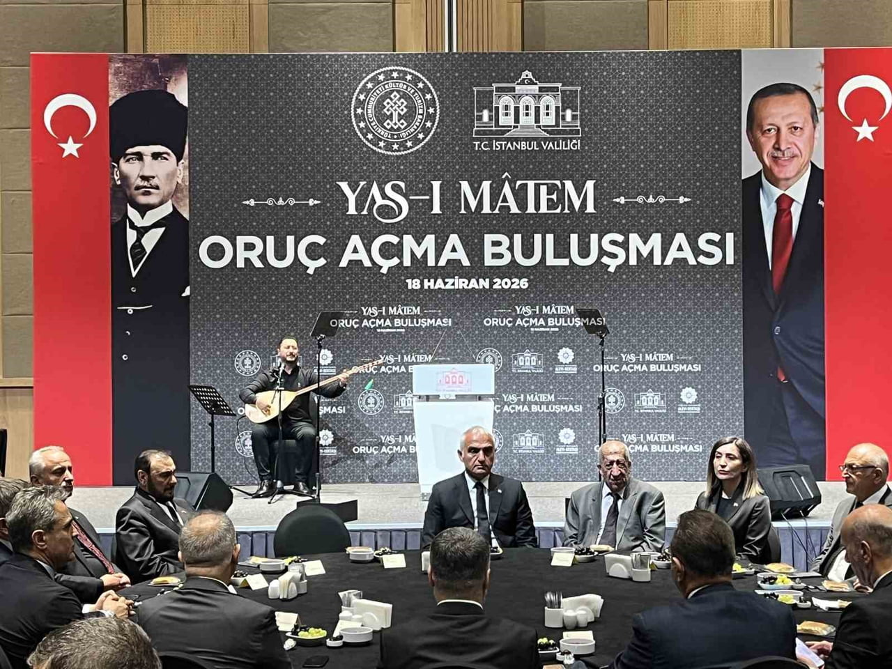 MERSİYE OKUNARAK BAŞLAYAN PROGRAM, ORUÇ AÇMA DUASI VE SOFRA DUASI İLE DEVAM ETTİ.