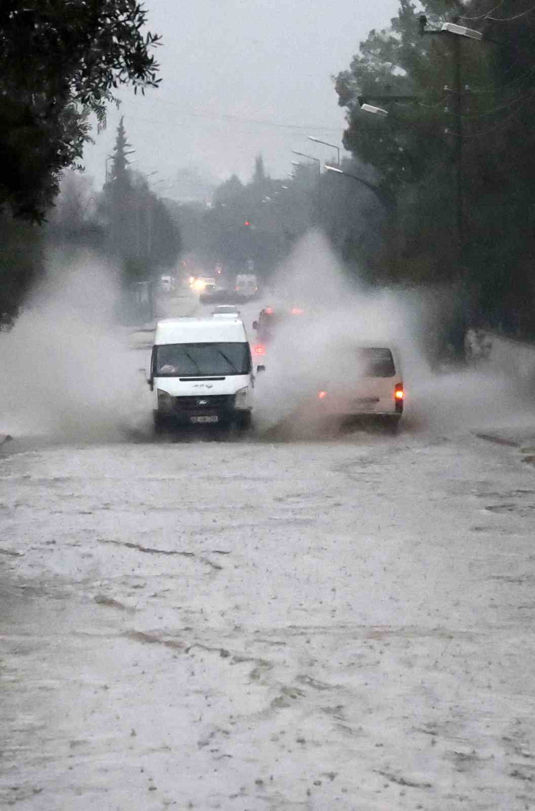 METEOROLOJİ 4. BÖLGE MÜDÜRLÜĞÜ BÖLGE TAHMİN VE UYARI MERKEZİNDEN YAPILAN UYARIDA, 18 HAZİRAN...