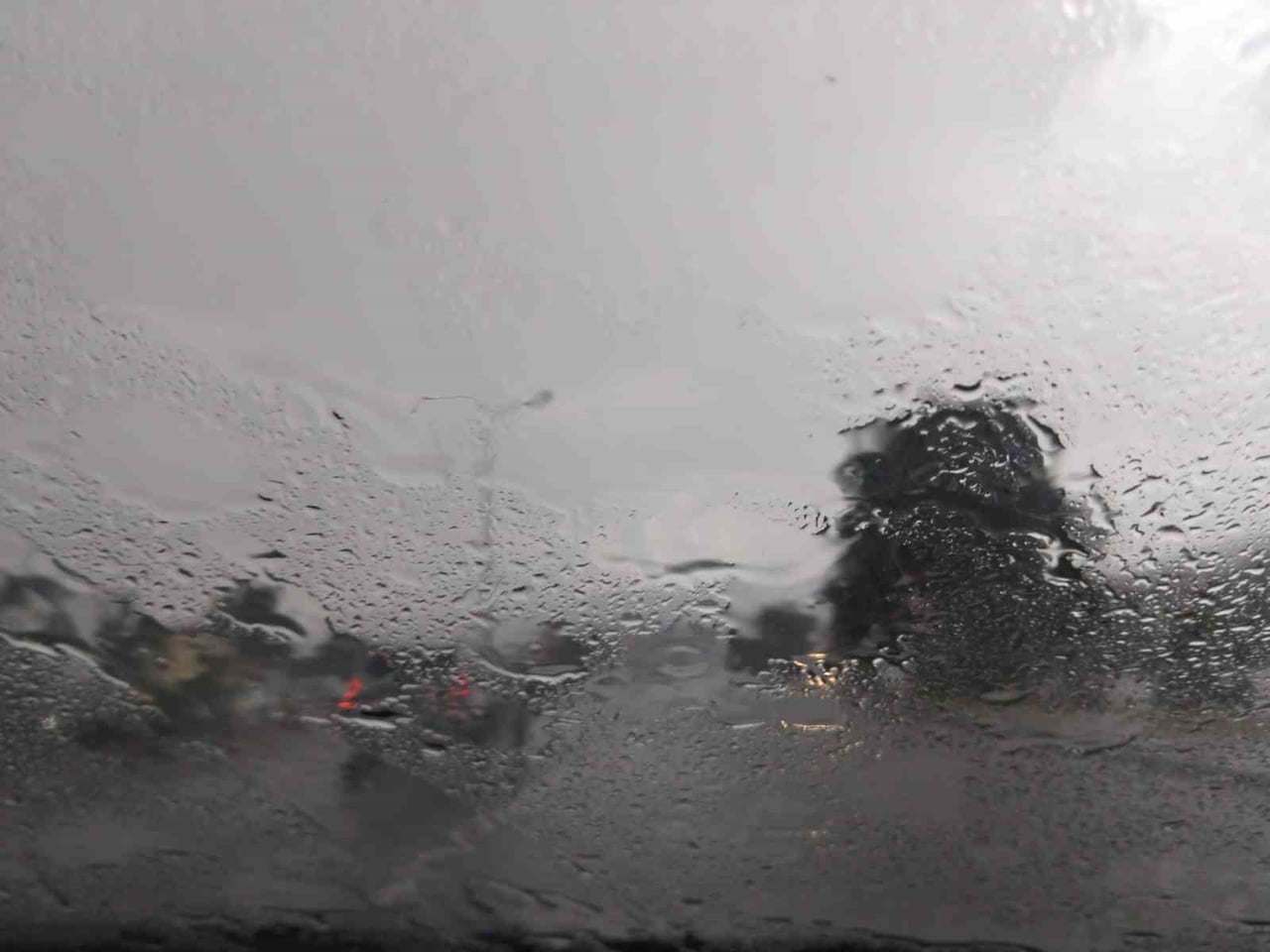 METEOROLOJİ GENEL MÜDÜRLÜĞÜ TARAFINDAN YAPILAN KUVVETLİ YAĞIŞ UYARISININ ARDINDAN MUĞLA'DA...