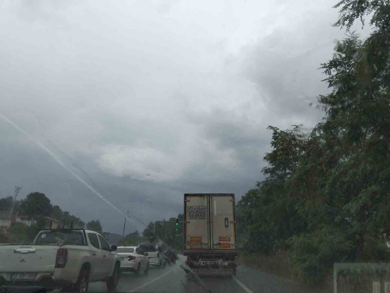 METEOROLOJİ GENEL MÜDÜRLÜĞÜ TARAFINDAN YAPILAN KUVVETLİ YAĞIŞ UYARISININ ARDINDAN MUĞLA'DA...