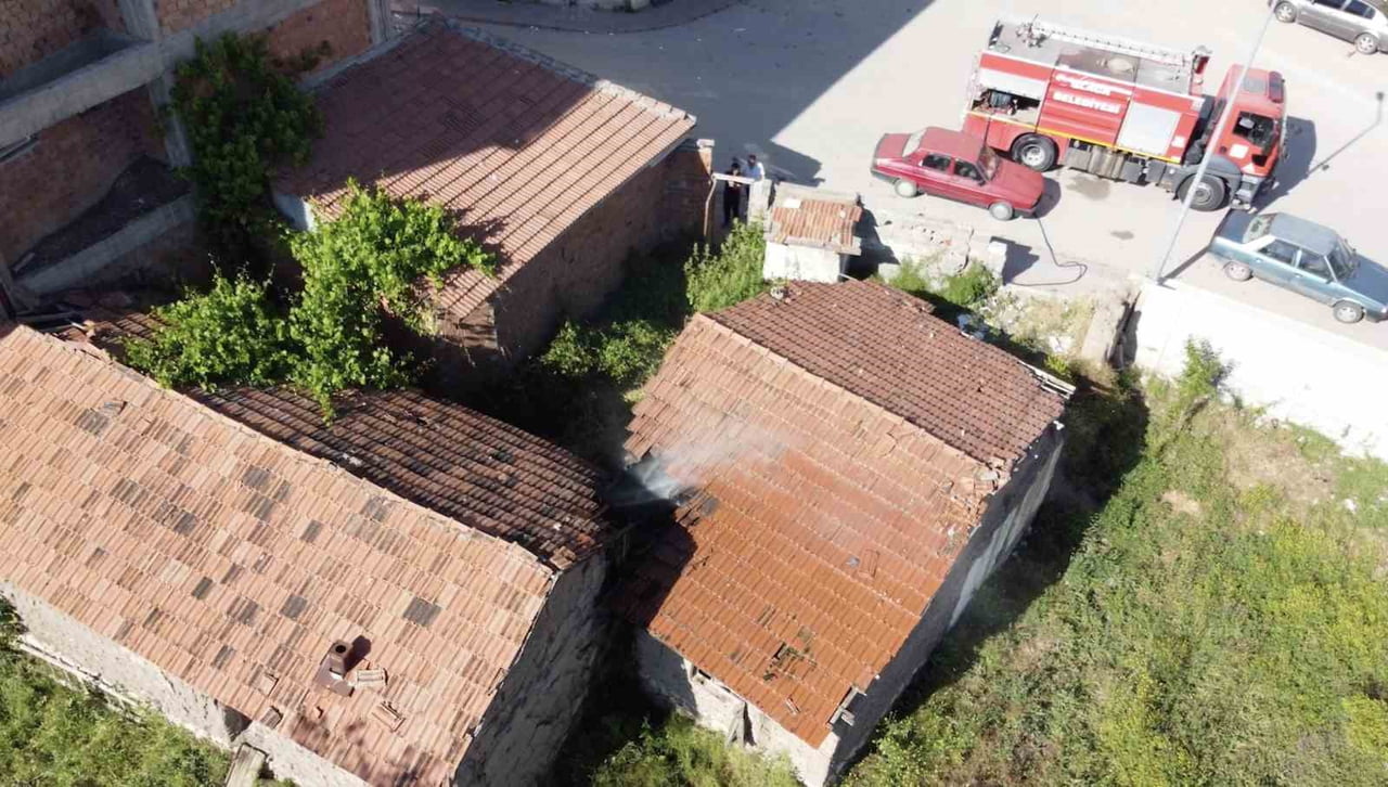 MEYDANA GELEN YANGIN DRONLA HAVADAN GÖRÜNTÜLENDİ
