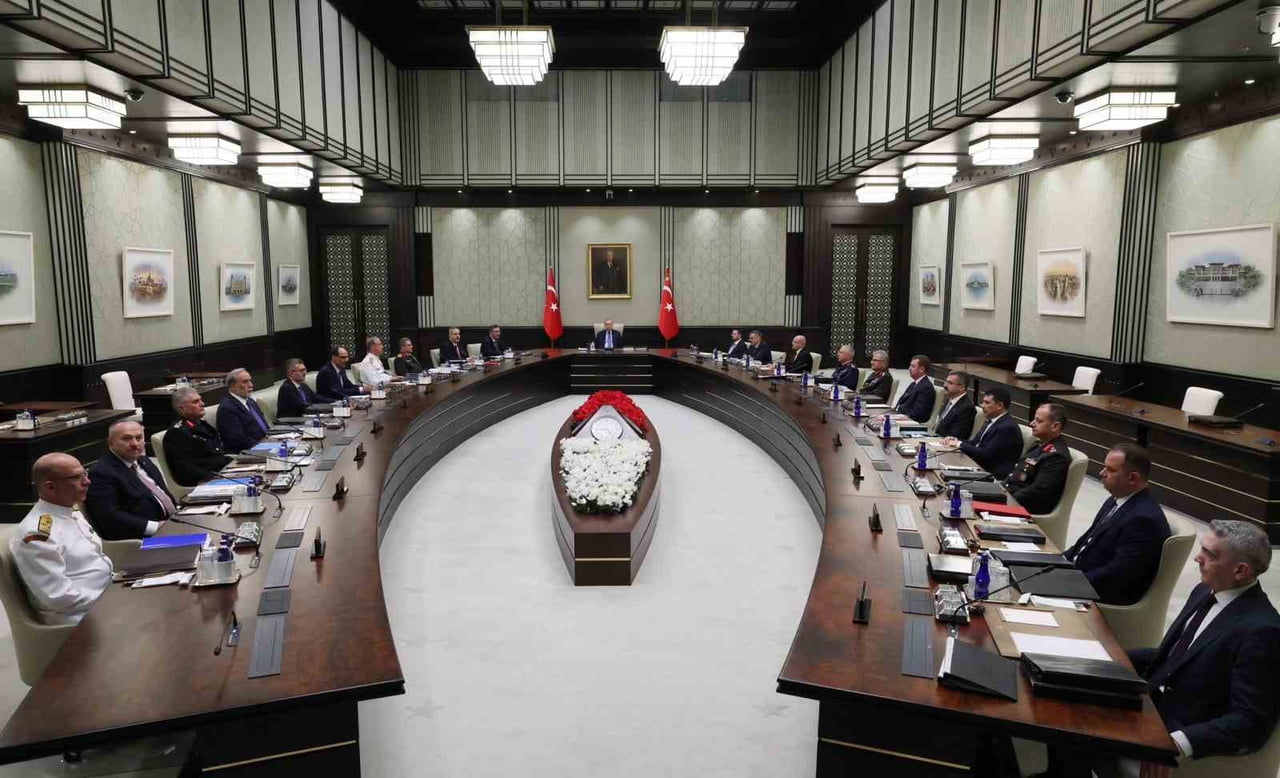 MGK, CUMHURBAŞKANI RECEP TAYYİP ERDOĞAN'IN BAŞKANLIĞINDA CUMHURBAŞKANLIĞI KÜLLİYESİ'NDE TOPLANDI....