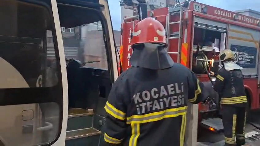 MHP DİLOVASI İLÇE TEŞKİLATI’NI TAŞIYAN OTOBÜSTE, YENİ İL BAŞKANINA YAPILAN ZİYARETİN ARDINDAN...