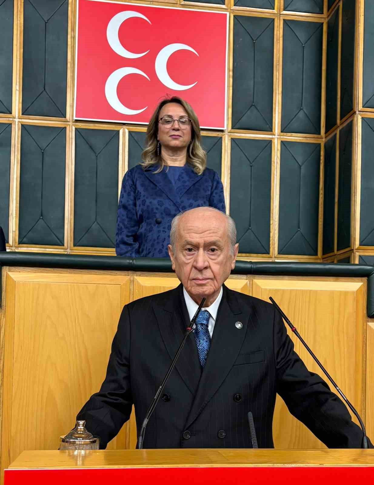 MHP GENEL BAŞKANI BAHÇELİ'DEN ÖZEL'E: "CHP BÜNYESİNDEKİ ÇATLAĞI MEMLEKET SATHINA YAYMAKTAN...