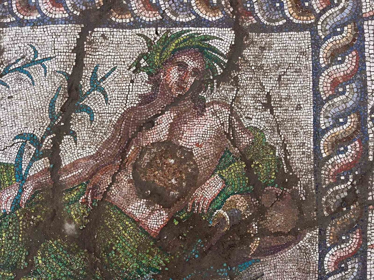 MİLATTAN SONRA 3. YÜZYILA AİT OLAN VE EURYMEDON NEHRİ'Nİ SİMGELEYEN ‘GENÇ EURYMEDON' MOZAİĞİ...