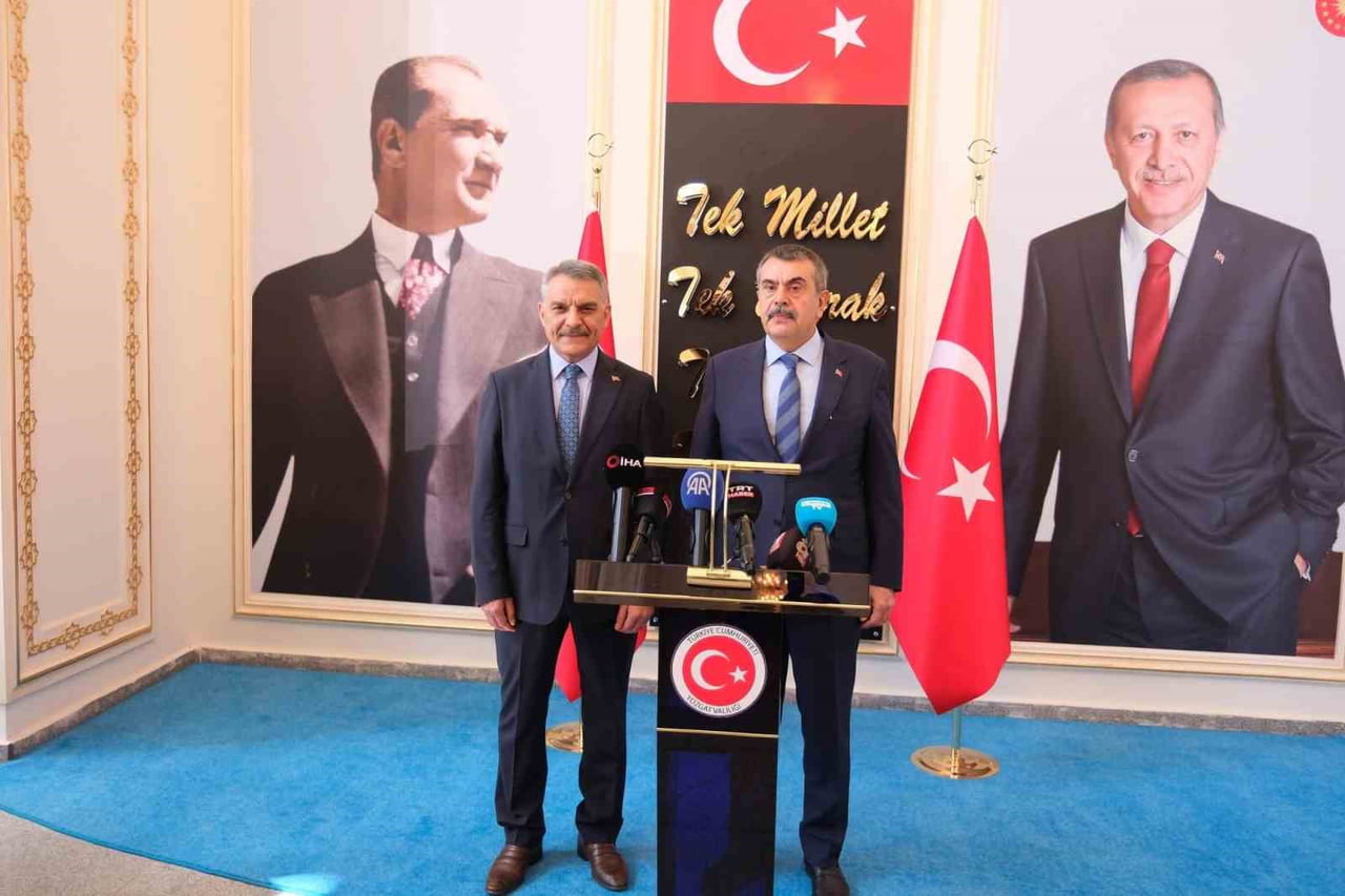 MİLLİ EĞİTİM BAKANI YUSUF TEKİN, BİR DİZİ PROGRAMA KATILMAK ÜZERE YOZGAT’TA GİTTİ. YOZGAT...
