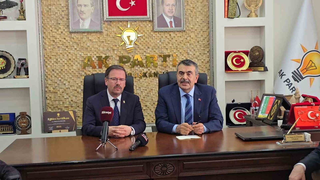 MİLLİ EĞİTİM BAKANI YUSUF TEKİN, BİR DİZİ ZİYARETLERDE BULUNMAK İÇİN GELDİĞİ YOZGAT’TA AK PARTİ İL...