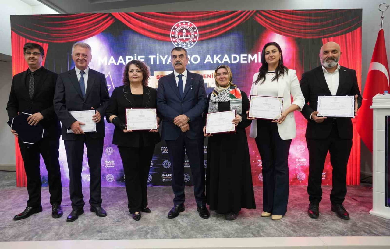 MİLLİ EĞİTİM BAKANLIĞI TARAFINDAN ÖĞRETMENLER VE BAKANLIK PERSONELİNE YÖNELİK HAYATA GEÇİRİLEN...