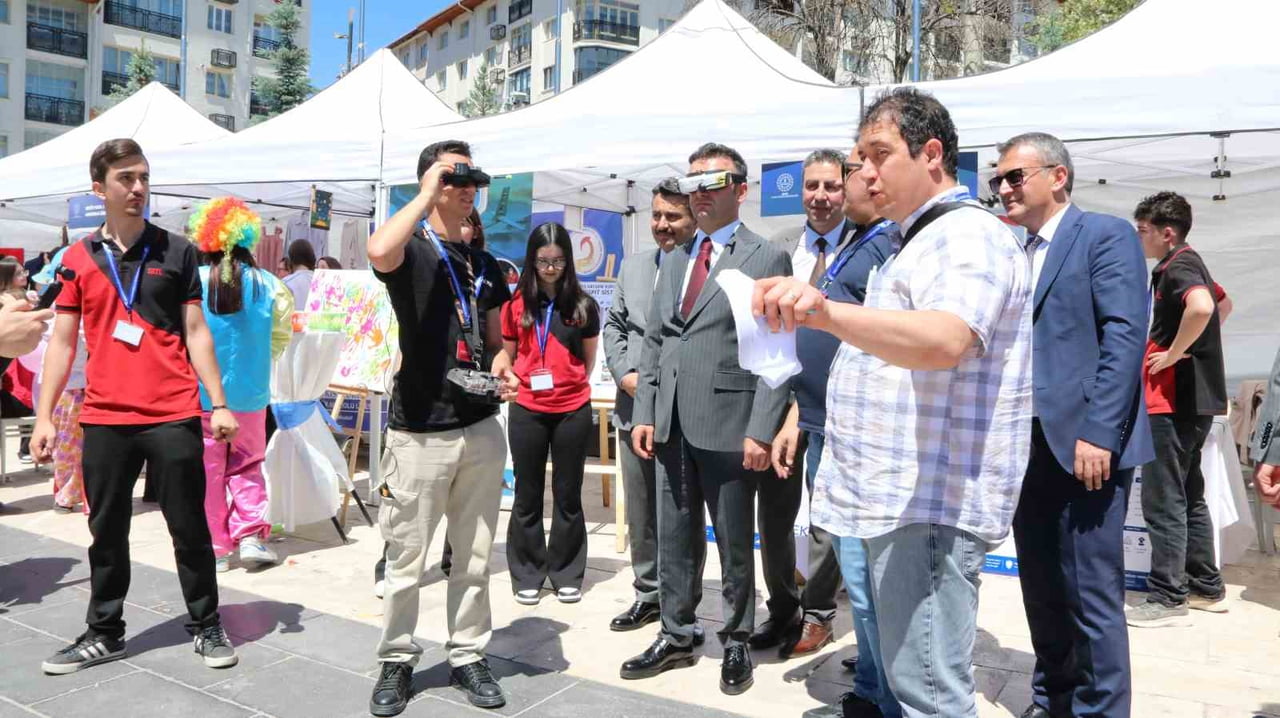 MİLLÎ EĞİTİM BAKANLIĞININ MESLEKİ VE TEKNİK EĞİTİMİN GÜÇLENDİRİLMESİNE YÖNELİK HEDEFLERİ...