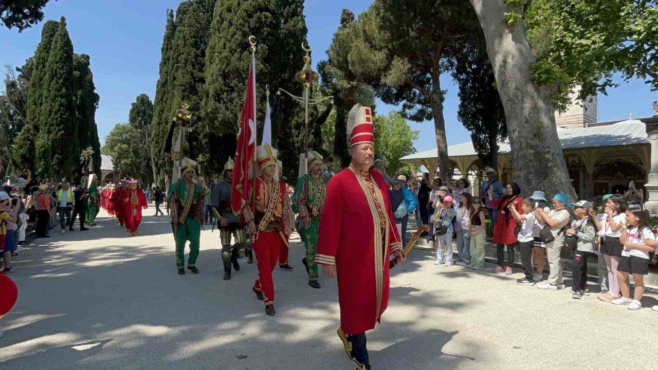 MİLLİ SARAYLAR BAŞKANLIĞI'NIN GELENEKSEL MEHTERAN GÖSTERİLERİ YENİDEN BAŞLADI.