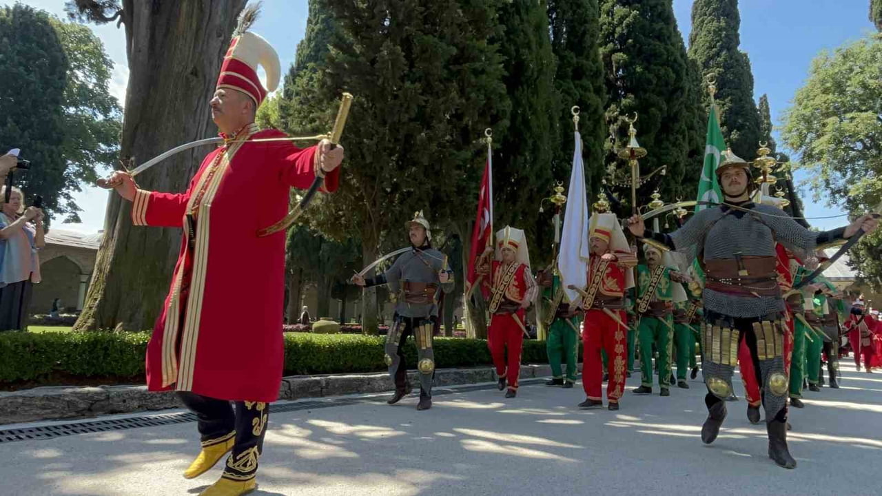 MİLLİ SARAYLAR BAŞKANLIĞI'NIN GELENEKSEL MEHTERAN GÖSTERİLERİ YENİDEN BAŞLADI.