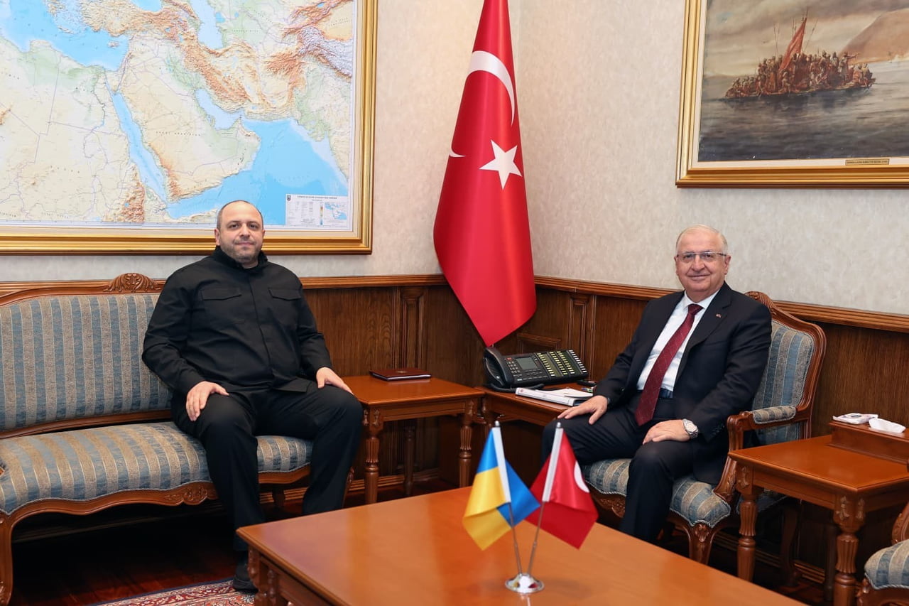 MİLLÎ SAVUNMA BAKANI YAŞAR GÜLER VE UKRAYNA MİLLİ GÜVENLİK VE SAVUNMA KONSEYİ SEKRETERİ RÜSTEM...