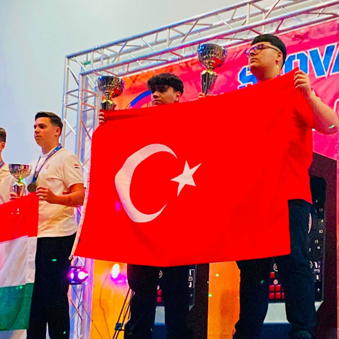 MİLLİ SPORCU BEDİRHAN NAS, GÖSTERDİĞİ ÜSTÜN PERFORMANSLA ADINI AVRUPA’NIN ZİRVESİNE...