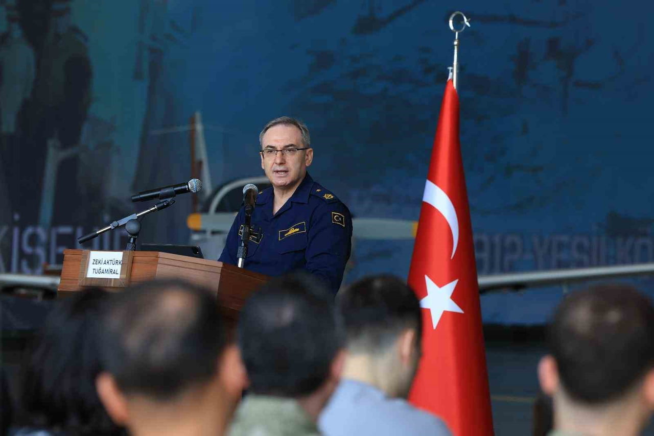 MSB BASIN VE HALKLA İLİŞKİLER MÜŞAVİRİ TUĞAMİRAL ZEKİ AKTÜRK AÇIKLAMALARDA BULUNDU