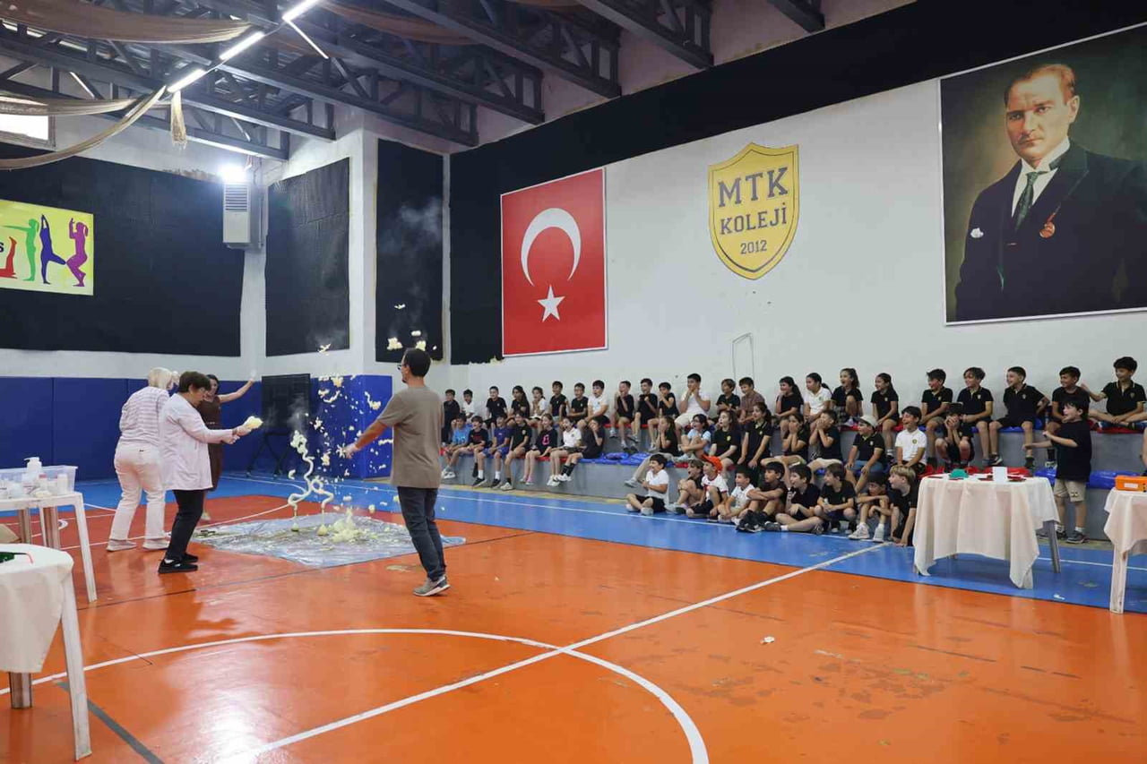 MTK KOLEJİ'NDE BİLİM VE TEKNOLOJİ ŞENLİĞİ