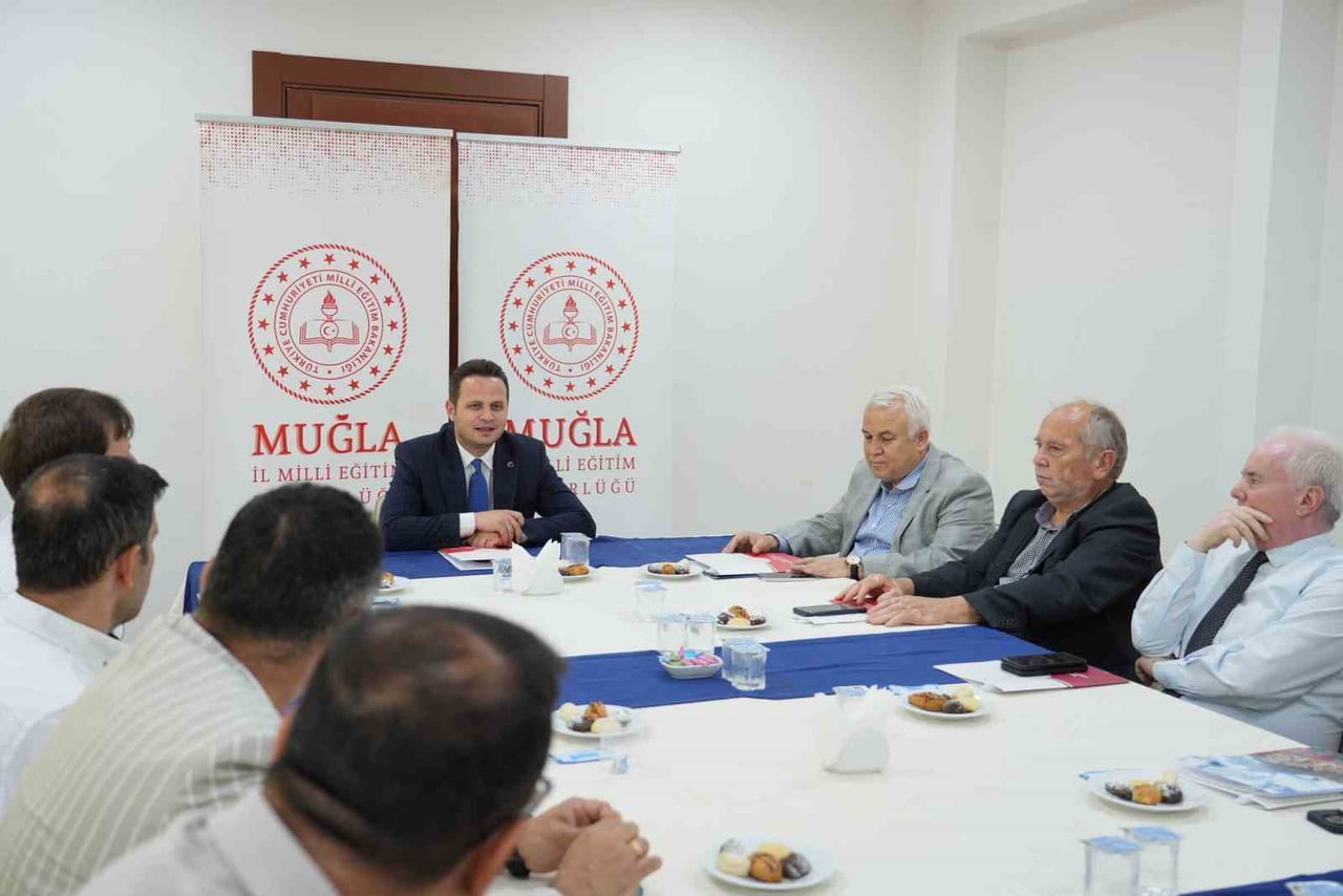 MUĞLA'DA MESLEKİ EĞİTİM MASAYA YATIRILDI