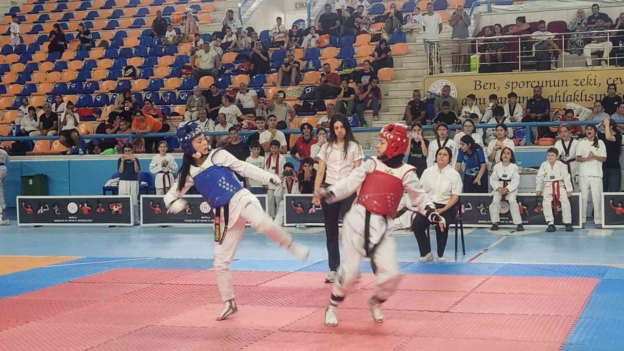 MUĞLA'DA TAEKWONDO İL SEÇMELERİ HEYECANI YAŞANDI