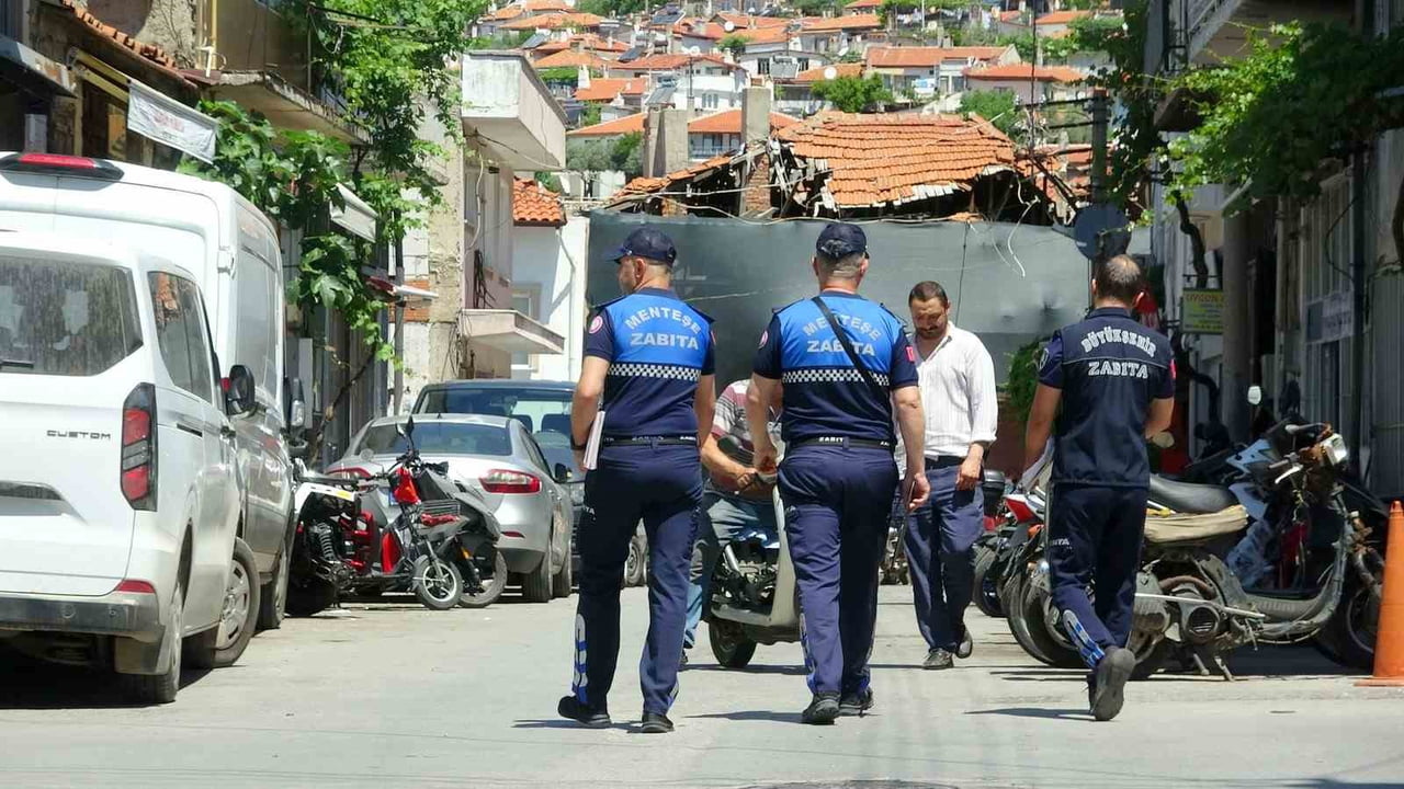 MUĞLA'DA ZABITA EKİPLERİNDEN MOTOSİKLET TAMİRCİLERİNE SIKI DENETİM