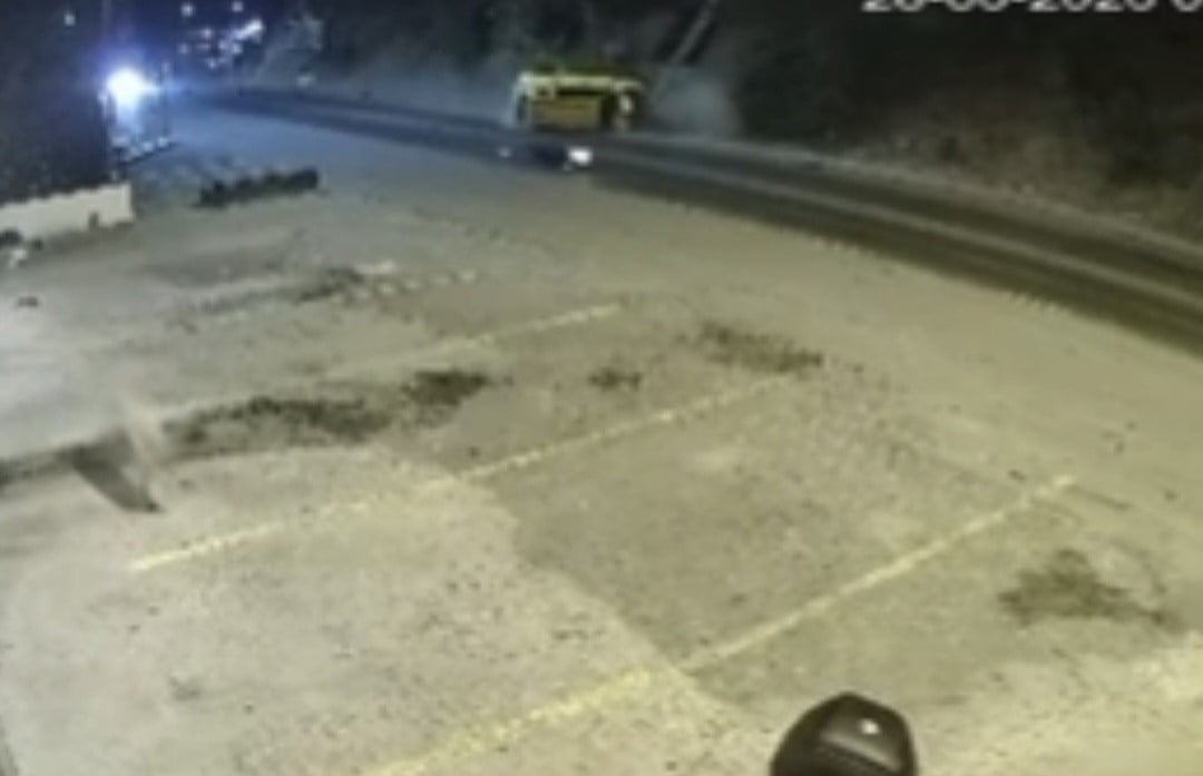 MUĞLA'NIN BODRUM İLÇESİNDE 2 KİŞİNİN HAYATINI KAYBETTİĞİ TRAFİK KAZASININ GÜVENLİK KAMERASI...