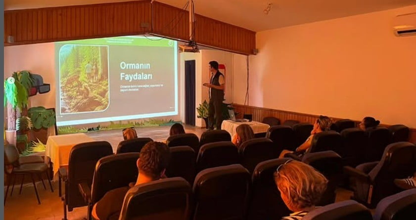 MUĞLA'NIN DATÇA İLÇESİNDE ÖĞRETMENLERE YÖNELİK VERİLEN EĞİTİMDE, YANGINLARIN ÖNLENMESİ VE DOĞRU...