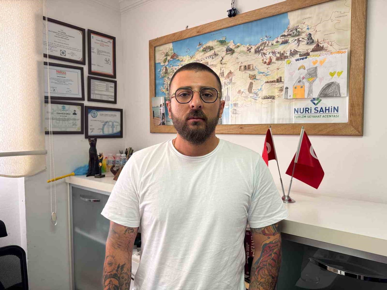 MUĞLA'NIN FETHİYE İLÇESİNDE POLİSTEN KAÇAN ŞÜPHELİYİ TEK HAMLEDE ETKİSİZ HALE GETİREN GÜROLCAN...