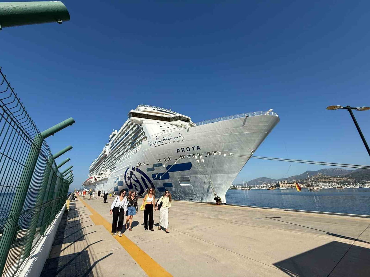 MUĞLA'NIN ÖNEMLİ TURİZM MERKEZLERİNDEN BODRUM İLÇESİ, MALTA BAYRAKLI 335 METRE UZUNLUĞUNDAKİ DEV...