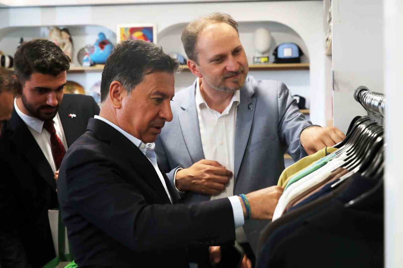 MUĞLA BÜYÜKŞEHİR BELEDİYE BAŞKANI AHMET ARAS, YEŞİLAY GENEL BAŞKANI DOÇ. DR. MEHMET DİNÇ VE...