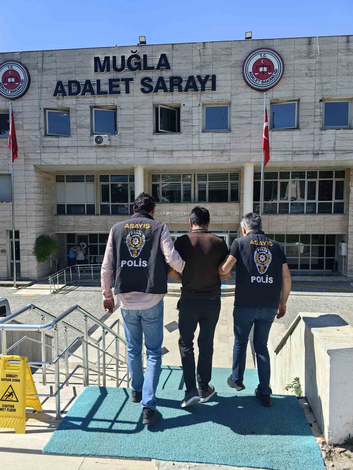 MUĞLA’DA CEZAEVİ FİRARİSİ YAKALANDI