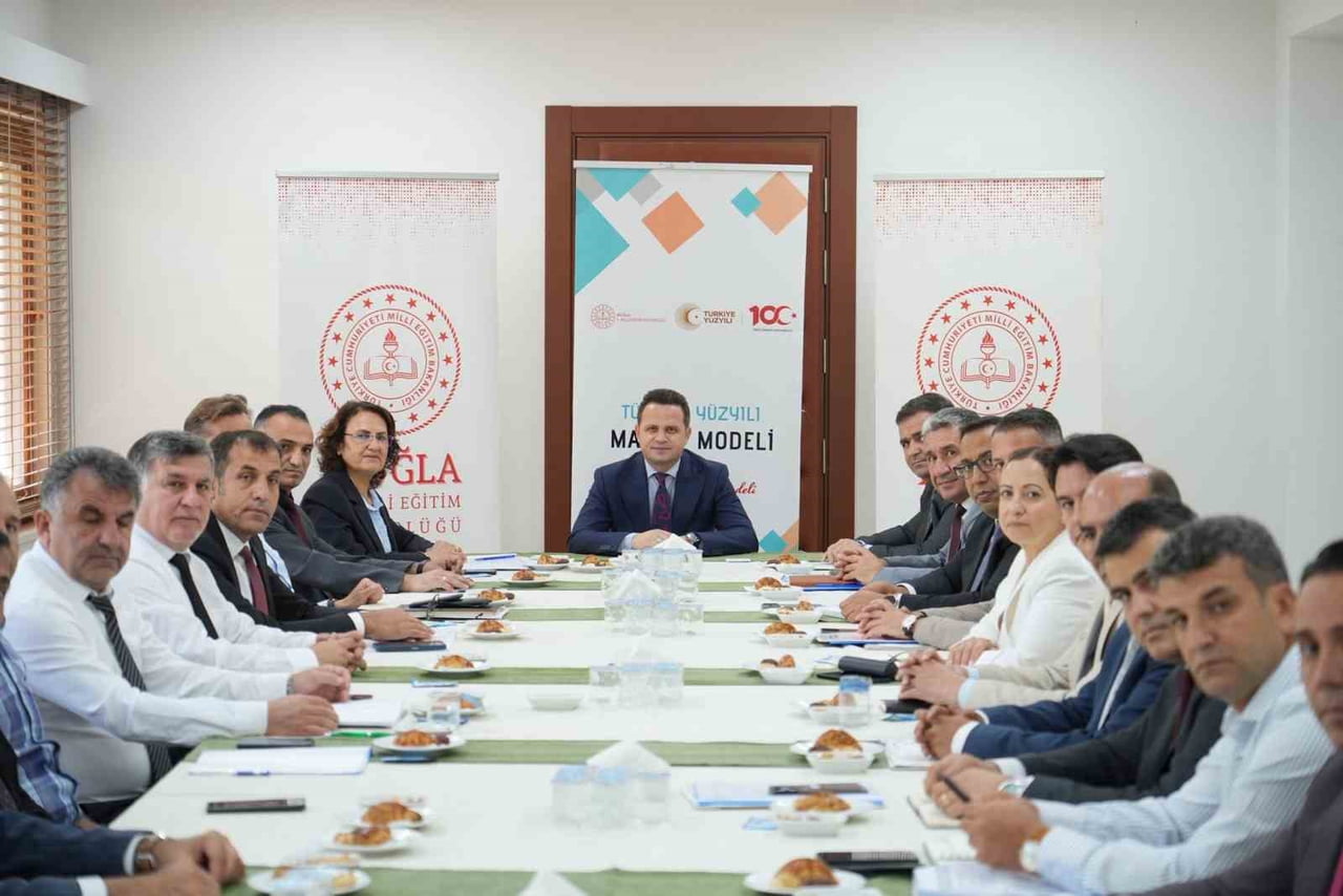 MUĞLA’DA EĞİTİM MASAYA YATIRILDI: İLÇE MİLLÎ EĞİTİM MÜDÜRLERİ KURULU TOPLANTISI...