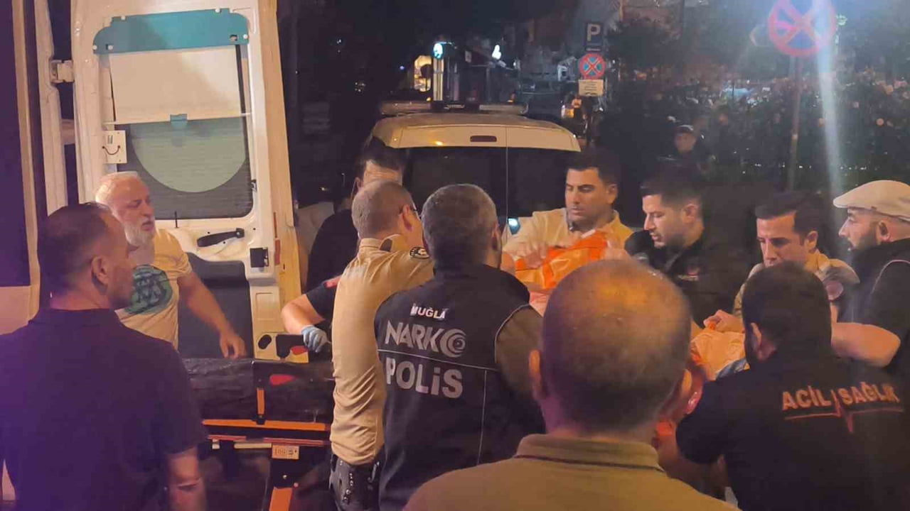 MUĞLA MENTEŞE İLÇESİ ŞEYH MAHALLESİ İSMET İNÖNÜ CADDESİ ÜZERİNDE SİLAHLI ÇATIŞMA MEYDANA GELDİ....