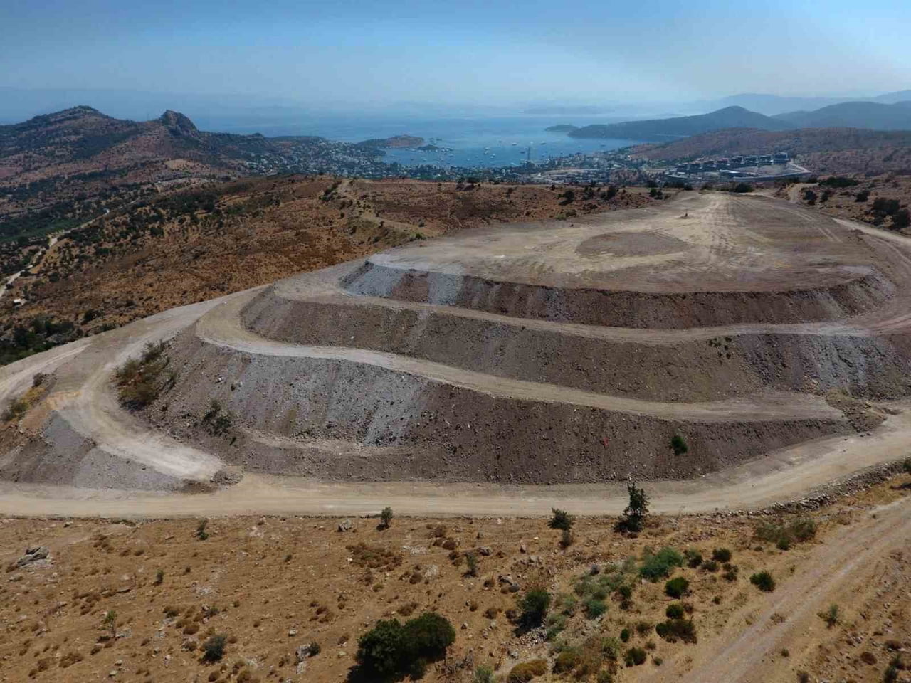 MUĞLA’NIN BODRUM İLÇESİ PEKSİMET MAHALLESİNDE BULUNAN HAFRİYAT VE BAĞ-BAHÇE ATIK SAHASI EKONOMİK...