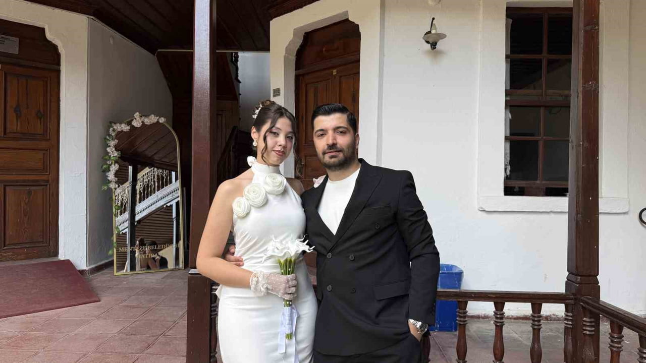 MUĞLA’NIN MENTEŞE İLÇESİNDE EVLİLİK TARİHLERİNİN ÖZEL VE AKILDA KALICI OLMASINI İSTEYEN ÇİFTLER...